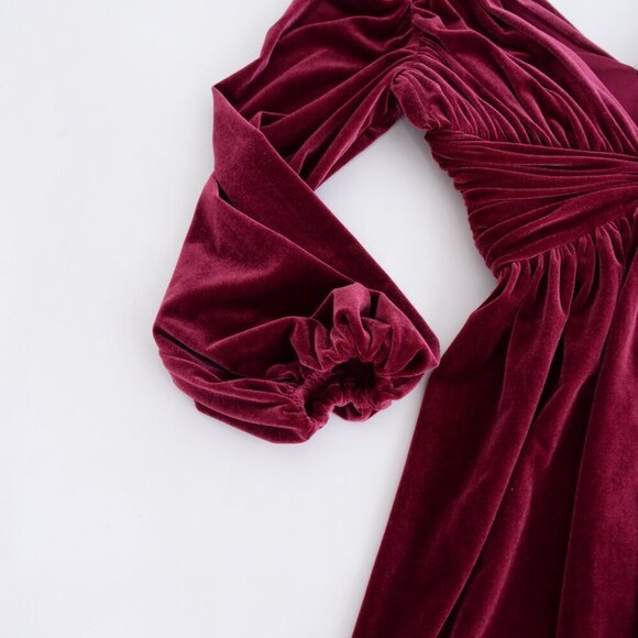 Gianni Bini Mariah Burgundy Long Sleeve Plunging V-Neckline Velvet Mini Dress 4 - Picture 7 of 12